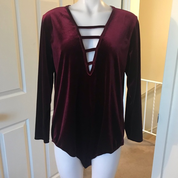 💖Charlotte Russe velvet bodysuit - Picture 1 of 2